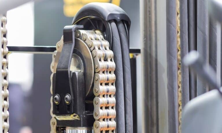 Dos and Don’ts of Forklift Battery Maintenance