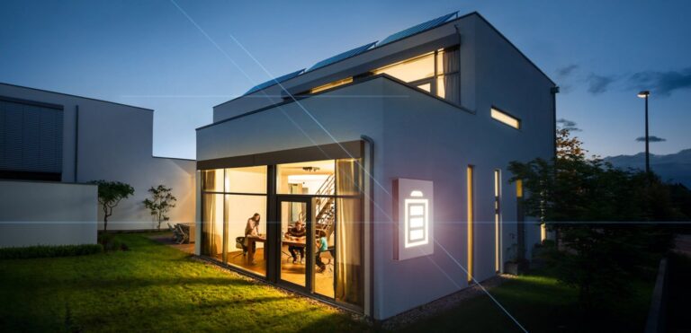 Understanding How Lithium-Ion Solar Battery Banks Work