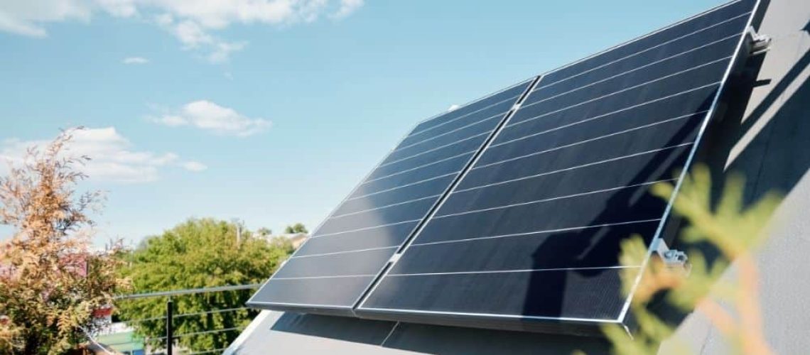 BigBatteryInc-140284-Maintaining-Solar-Panels-blogbanner1